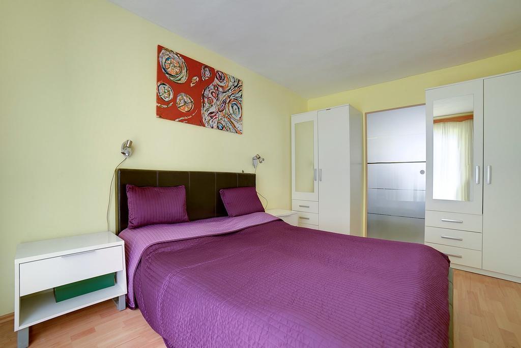 Apartments Tereza 1352 Pula Exterior foto